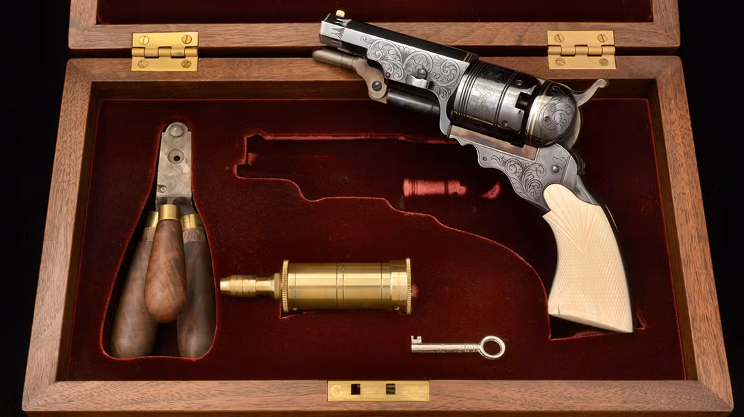 Samuel và sự ra đời của khẩu Colt 45 -0