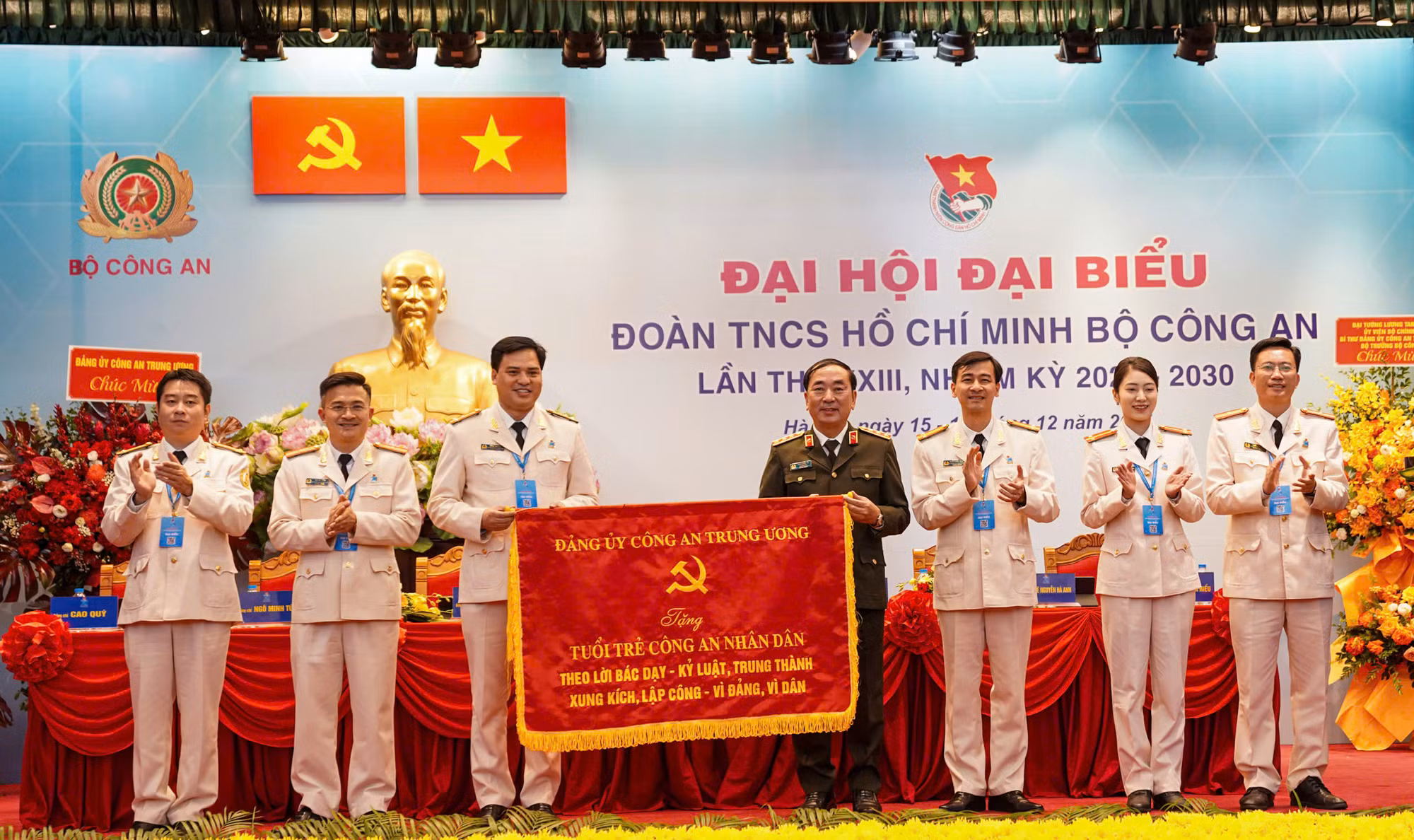 Khơi dậy mạnh mẽ khát vọng cống hiến của tuổi trẻ CAND -0