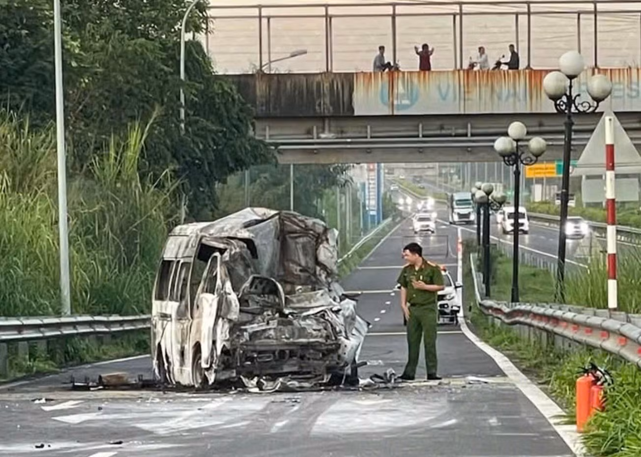 cơ quan công an có mặt tại hiện trường vụ tai nạn..jpg -0