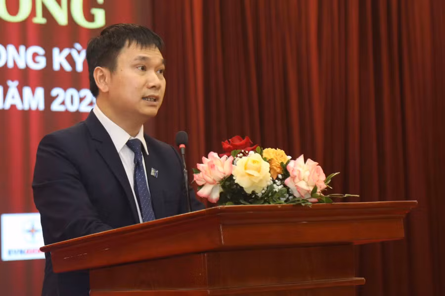 Tuyên dương học sinh đạt thành tích cao tại các Kỳ thi Olympic và Khoa học kỹ thuật quốc tế năm 2025 -0