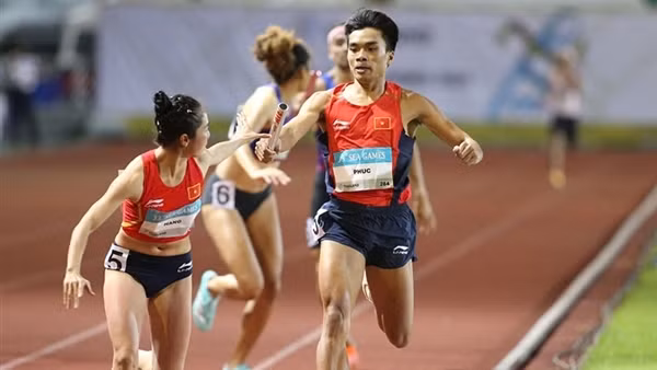 Đằng sau kỷ lục SEA Games của 4 “chân chạy” Việt Nam