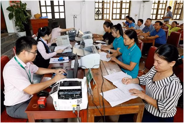 Vốn tín dụng chính sách xã hội góp phần giảm nghèo, thoát bẫy “tín dụng đen” -0
