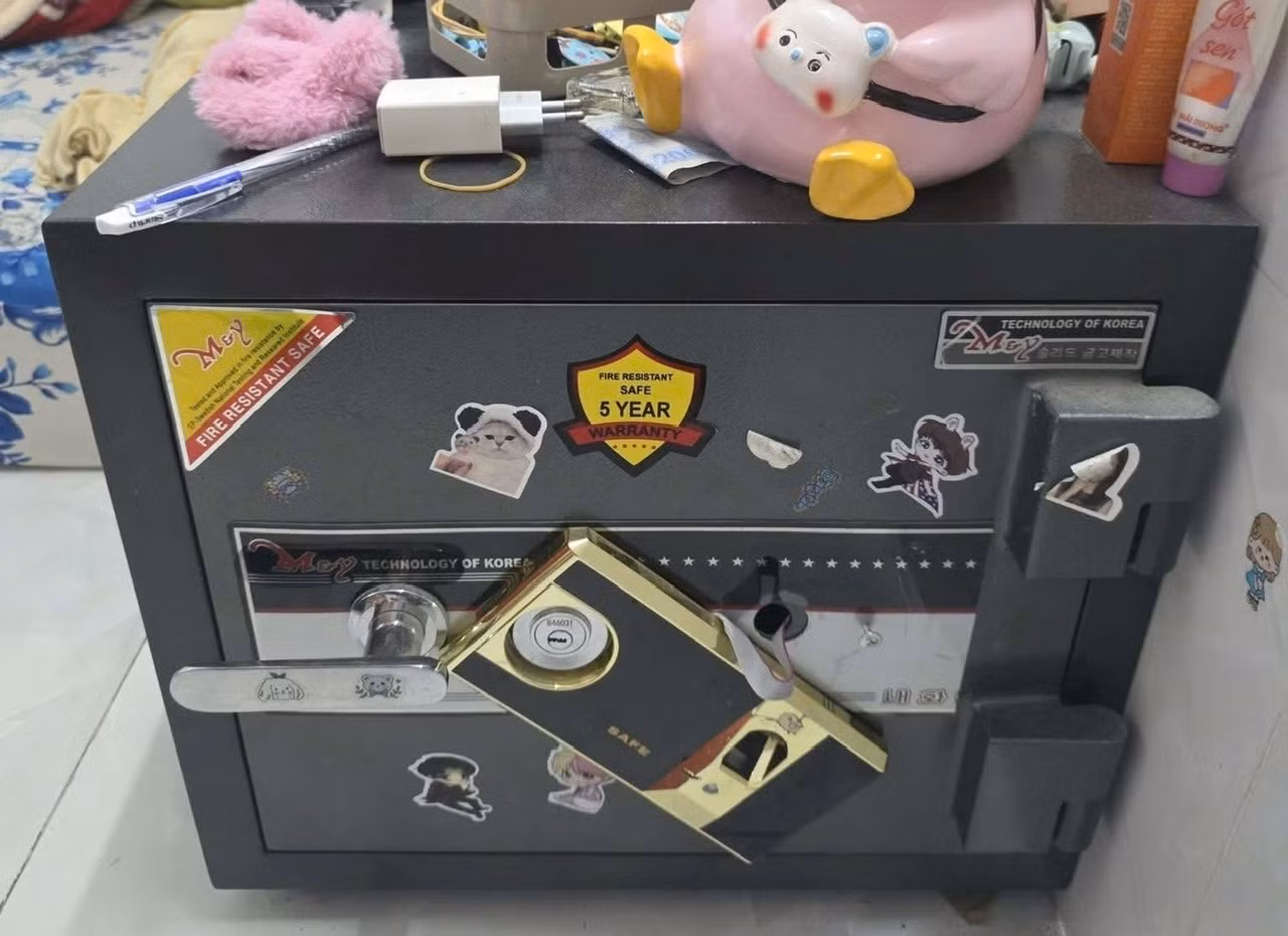 Nhân bản chìa khóa két sắt của chị gái rồi đột nhập trộm hơn 800 triệu đồng -0