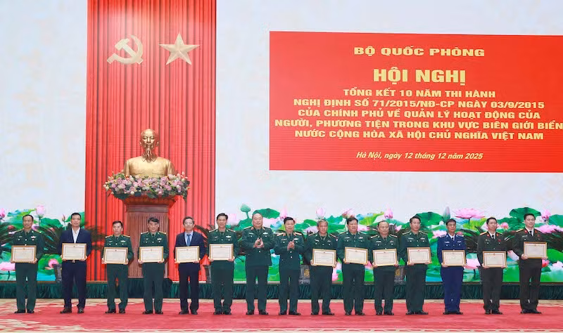 Chủ quyền, an ninh trật tự trong khu vực biên giới biển được giữ vững -0