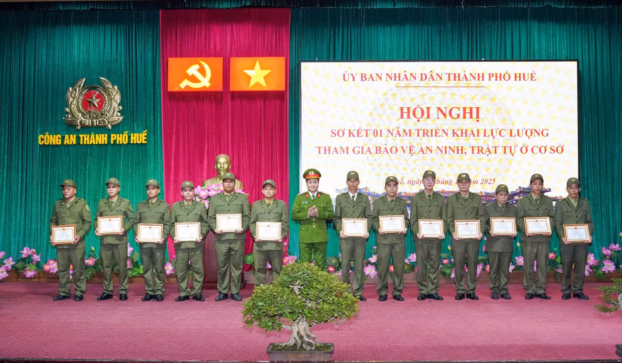 Tiếp tục phát huy hiệu quả lực lượng bảo vệ ANTT cơ sở tại TP Huế -0