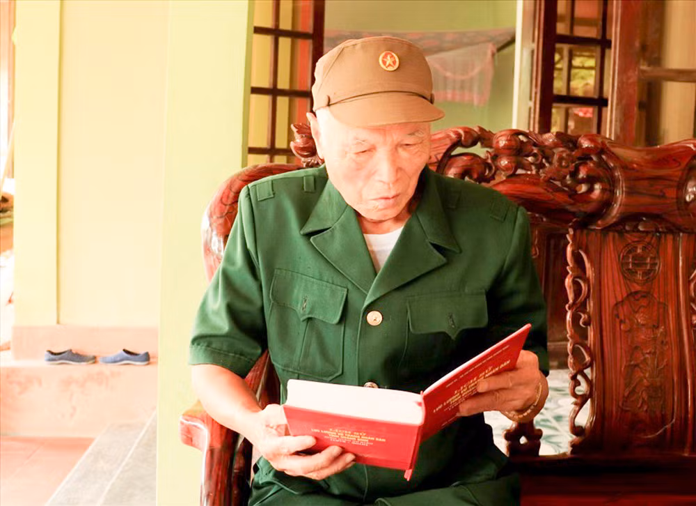 Không ai sinh ra đã là Anh hùng! -1