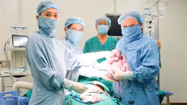 Cơ hội có con tự nhiên cho các bà mẹ bị khối u tử cung lớn
