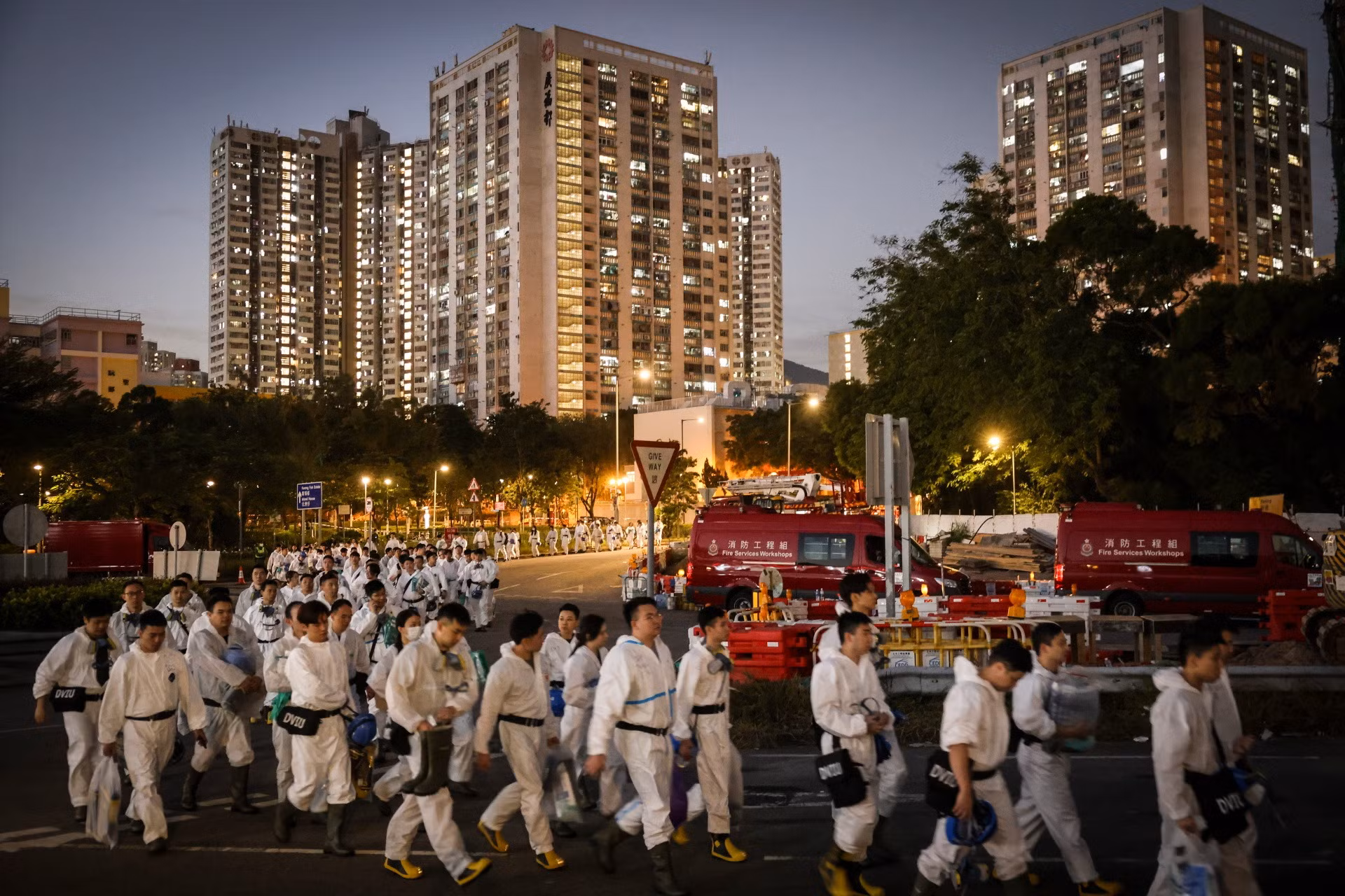 Vụ cháy chung cư HongKong: hồi chuông giống dày đô thị toàn cầu -0
