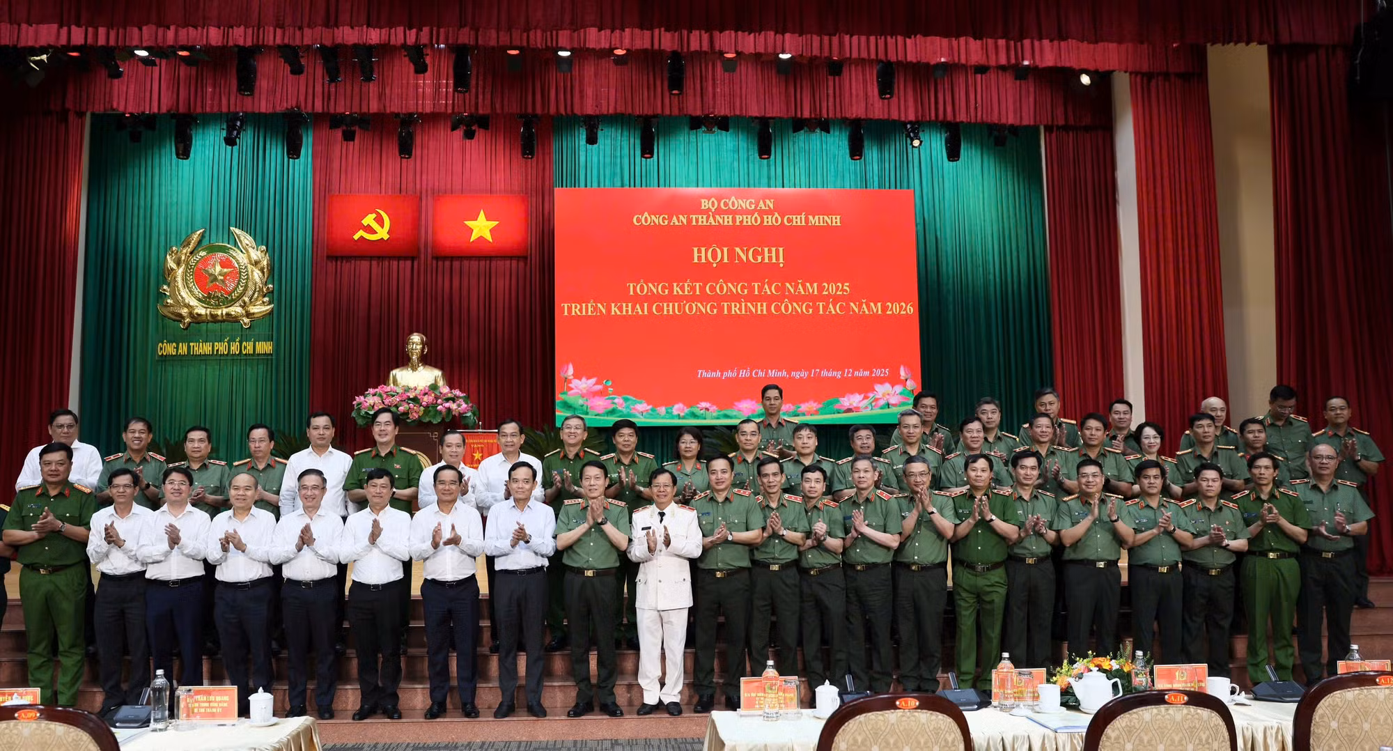 Bộ trưởng Lương Tam Quang dự Hội nghị tổng kết công tác Công an TP Hồ Chí Minh -0