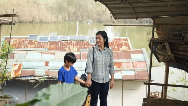 Phim về những khát vọng đổi thay của người dân ven sông Hồng thu hút khán giả