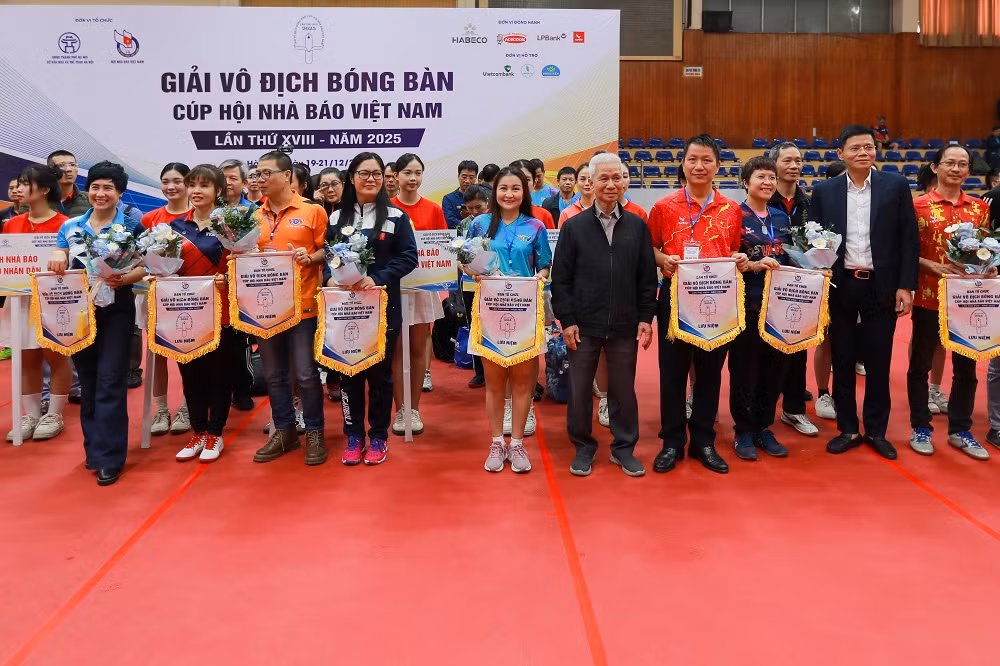 Khai mạc Giải Vô địch Bóng bàn Cúp Hội Nhà báo Việt Nam, lần thứ XVIII – năm 2025 -1