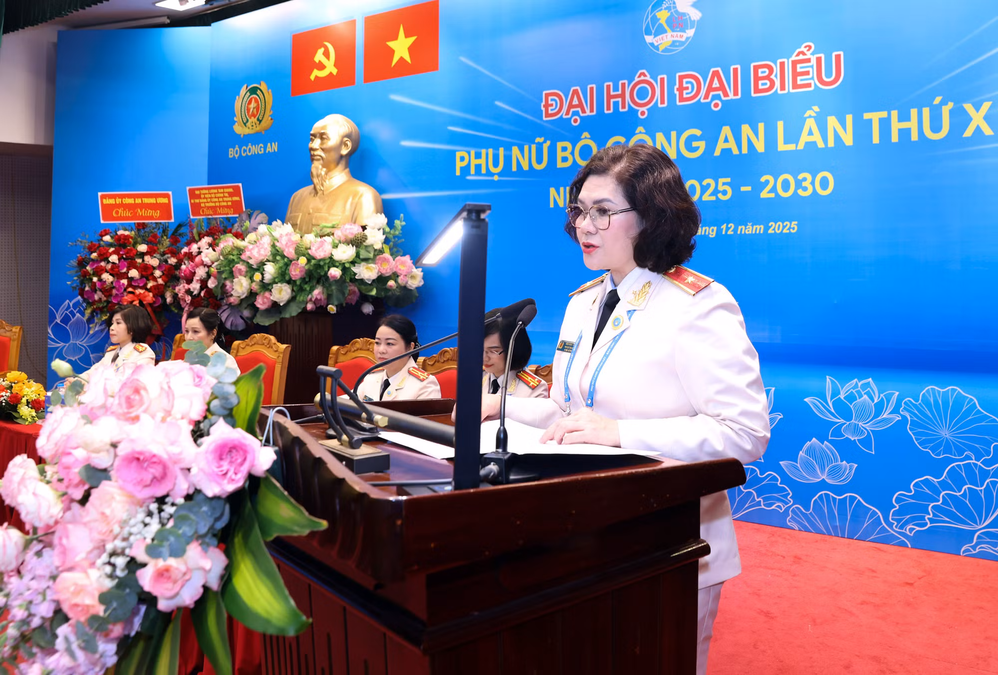 Giữ lửa hậu phương, vững vàng tuyến đầu -0