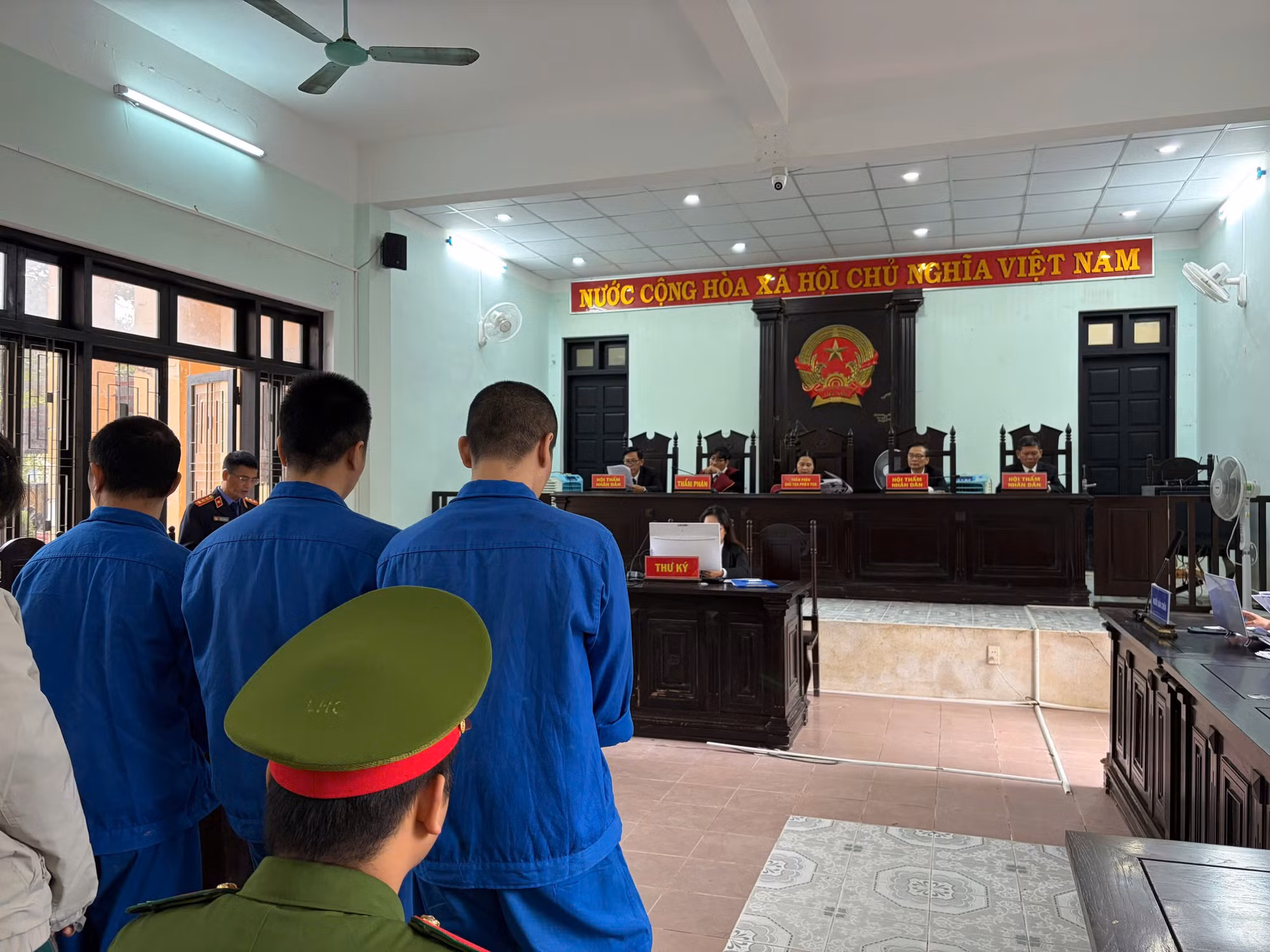 Ma túy “ngụy trang” trong khối bê tông từ biên giới Việt – Lào về Huế, 5 bị cáo lãnh án -0