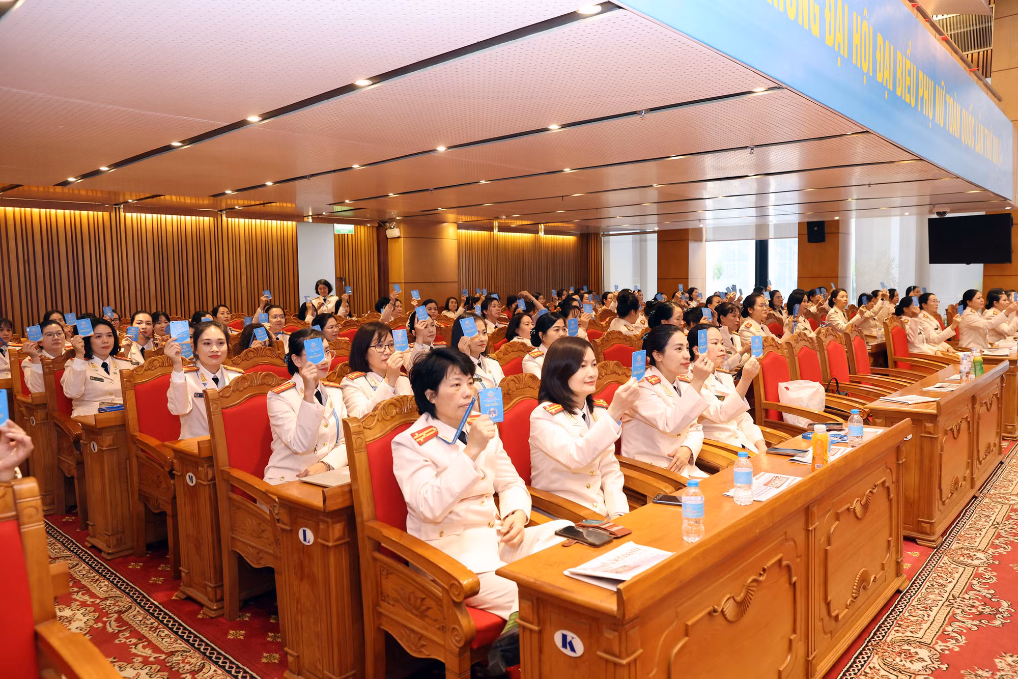 Giữ lửa hậu phương, vững vàng tuyến đầu -0