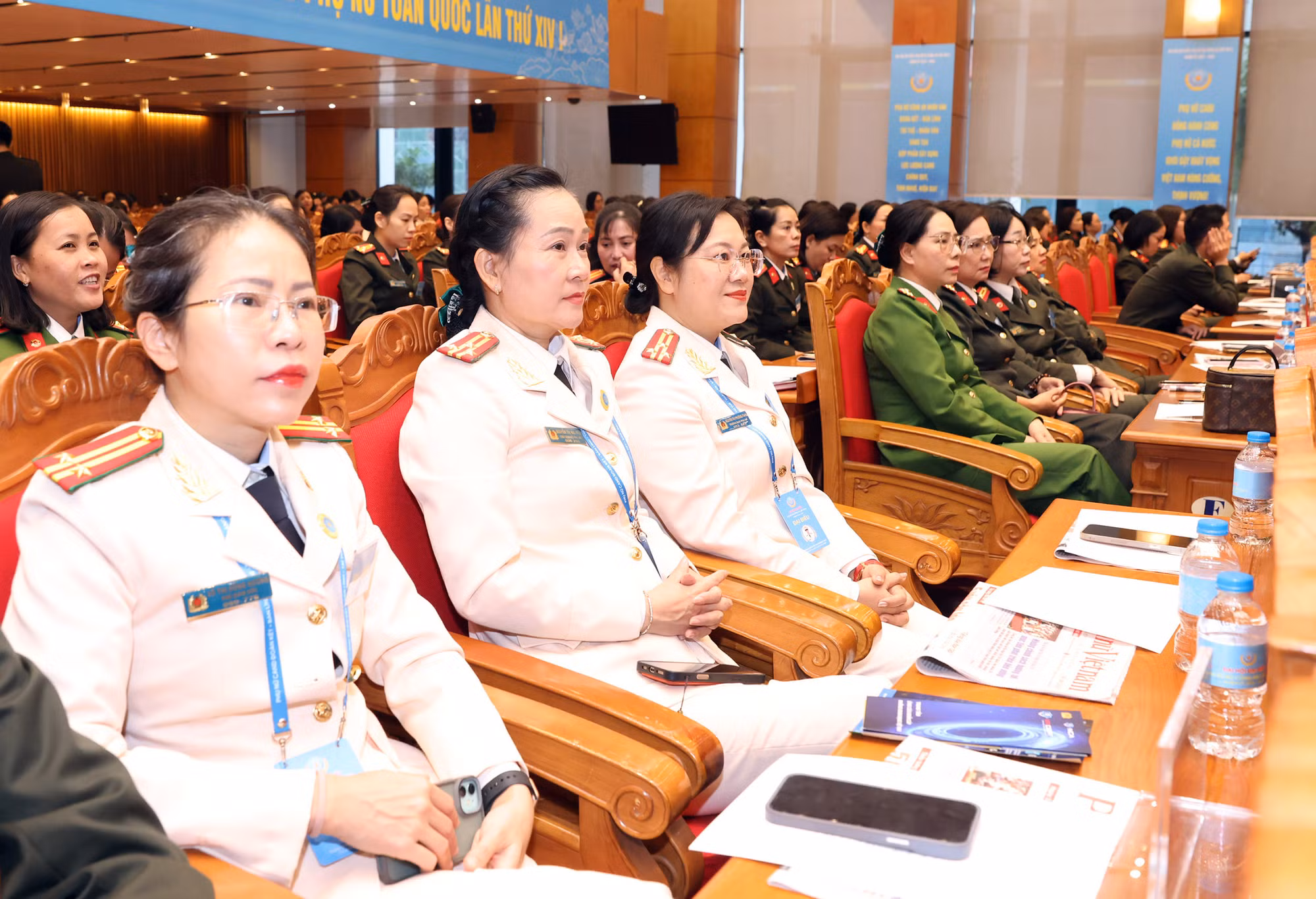 Giữ lửa hậu phương, vững vàng tuyến đầu -0