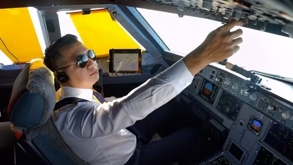 Vietjet cất nóc hangar chuẩn quốc tế, khai trương chuyến bay tới Cảng Hàng không quốc tế Long Thành