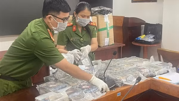 Triệt phá đường dây ma túy do các nghi phạm đang bị truy nã quốc tế cầm đầu