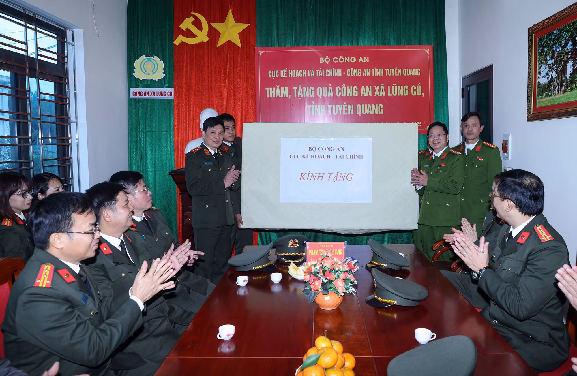 Hành trình tri ân trong dấu mốc 80 năm lực lượng Tài chính CAND -0
