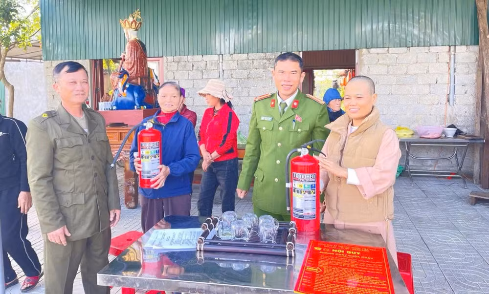 Công an xã Gia Hanh - Điểm tựa bình yên tại cơ sở -0