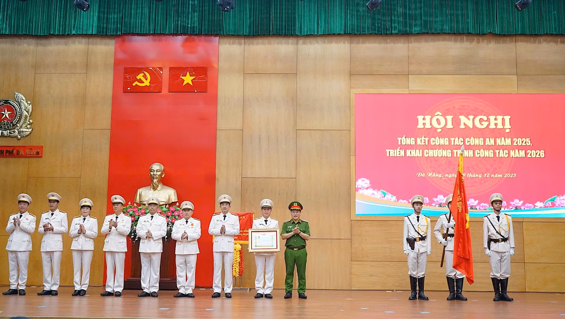 Công an TP Đà Nẵng nỗ lực vượt bậc, hoàn thành xuất sắc nhiệm vụ năm 2025 -0