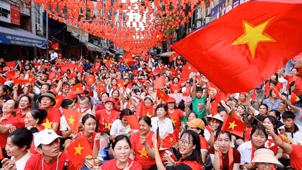 Bộ Tài chính thông tin về tặng quà toàn dân Tết Nguyên đán