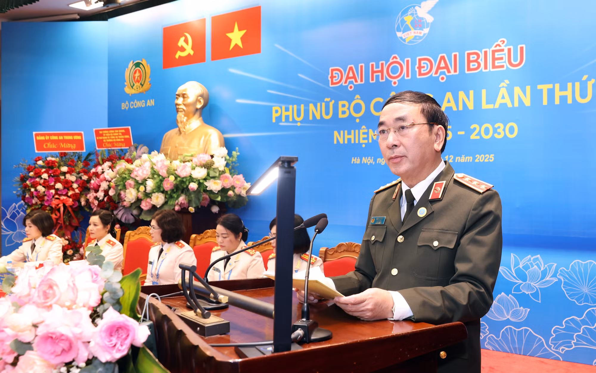 Giữ lửa hậu phương, vững vàng tuyến đầu -0