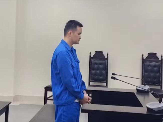 Thuê phụ nữ và trẻ em phục vụ quán karaoke rồi mang bán, chủ quán lĩnh 16 năm tù -0
