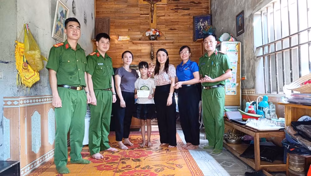 Công an xã Gia Hanh - Điểm tựa bình yên tại cơ sở -0