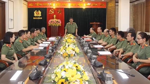 Thanh tra Bộ Công an đón nhận Huân chương Bảo vệ Tổ quốc hạng Nhì ảnh 9