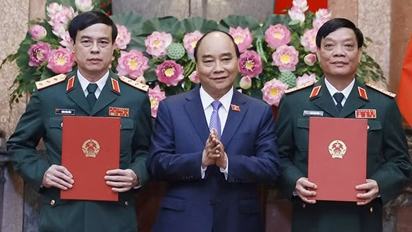 Thăng quân hàm Thượng tướng cho 2 sĩ quan từng chiến đấu bảo vệ biên giới