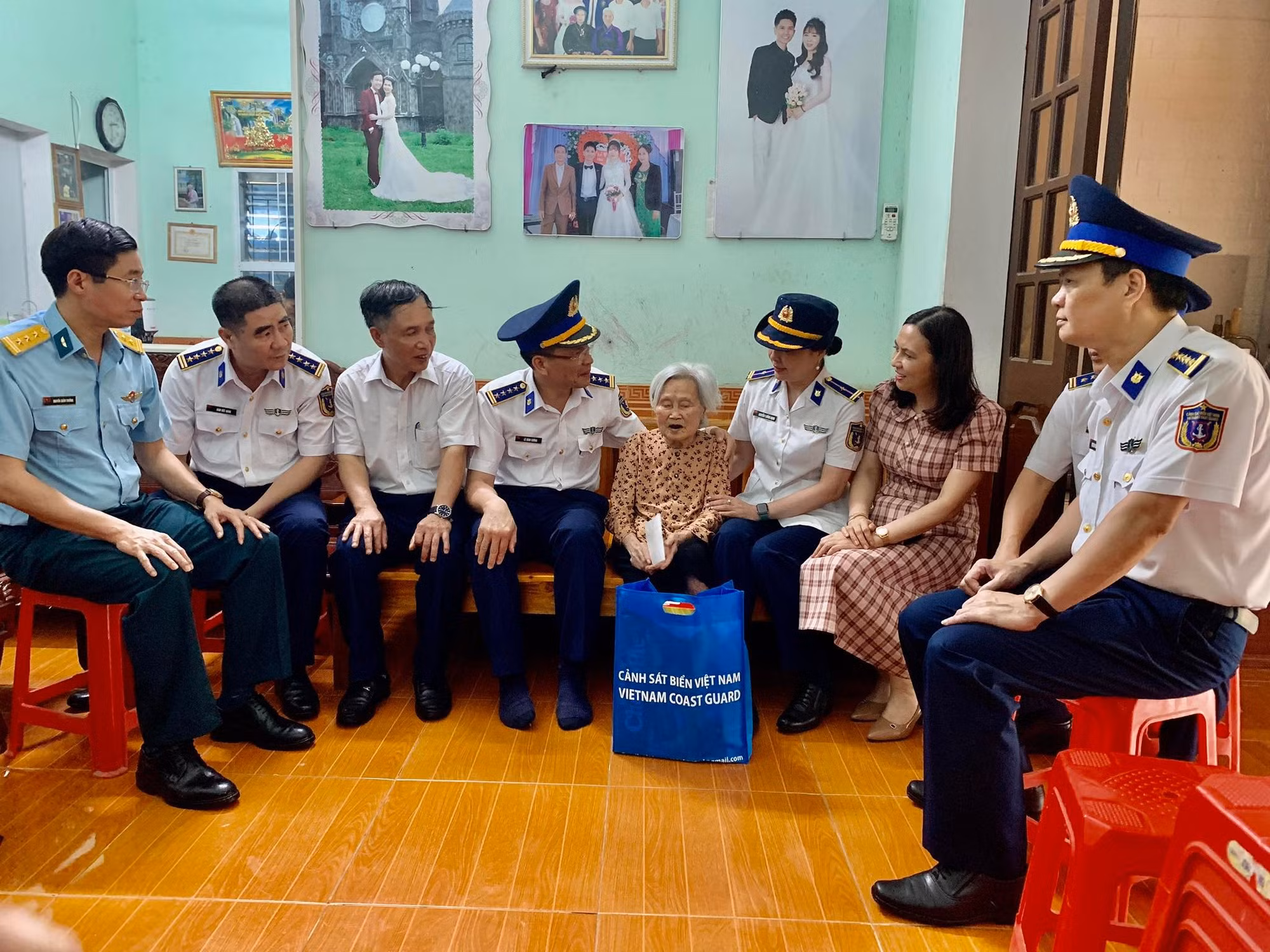Vun đắp tình yêu biển đảo cho học sinh đất cố đô -0