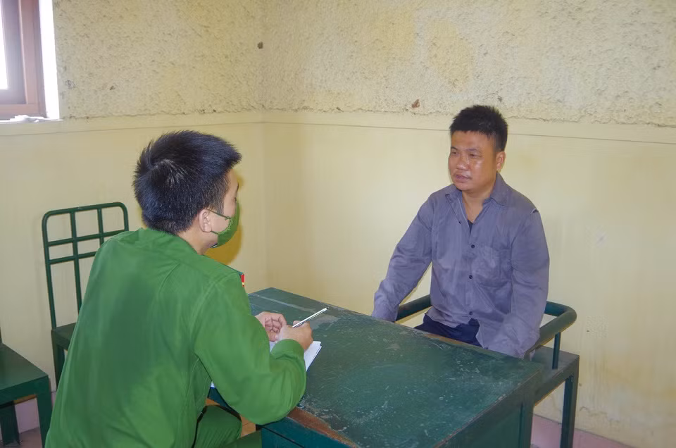 Khởi tố đối tượng giết bố đẻ -0