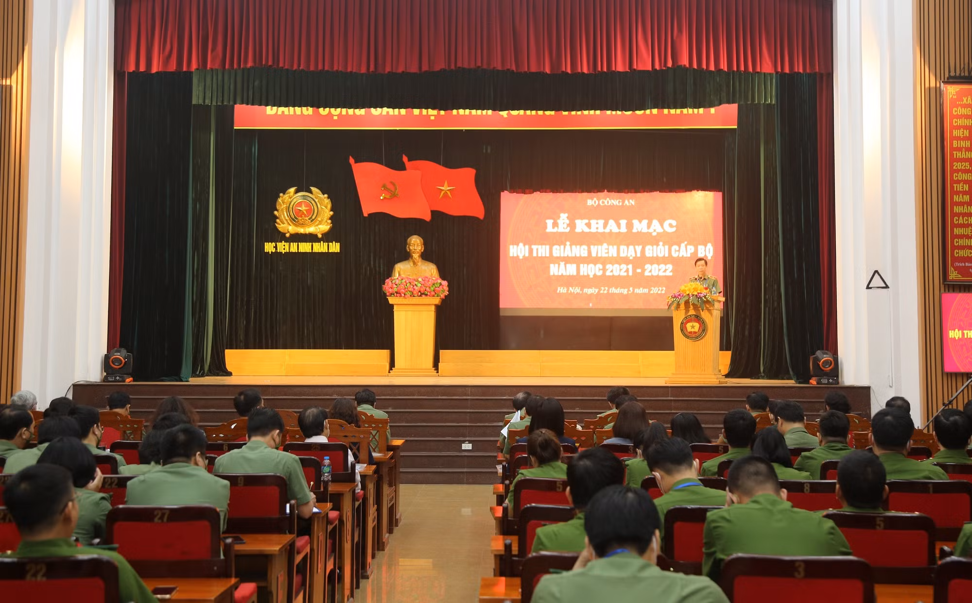 Tạo phong trào thi đua dạy giỏi, học tốt phát triển sâu rộng trong các học viện, trường CAND -0