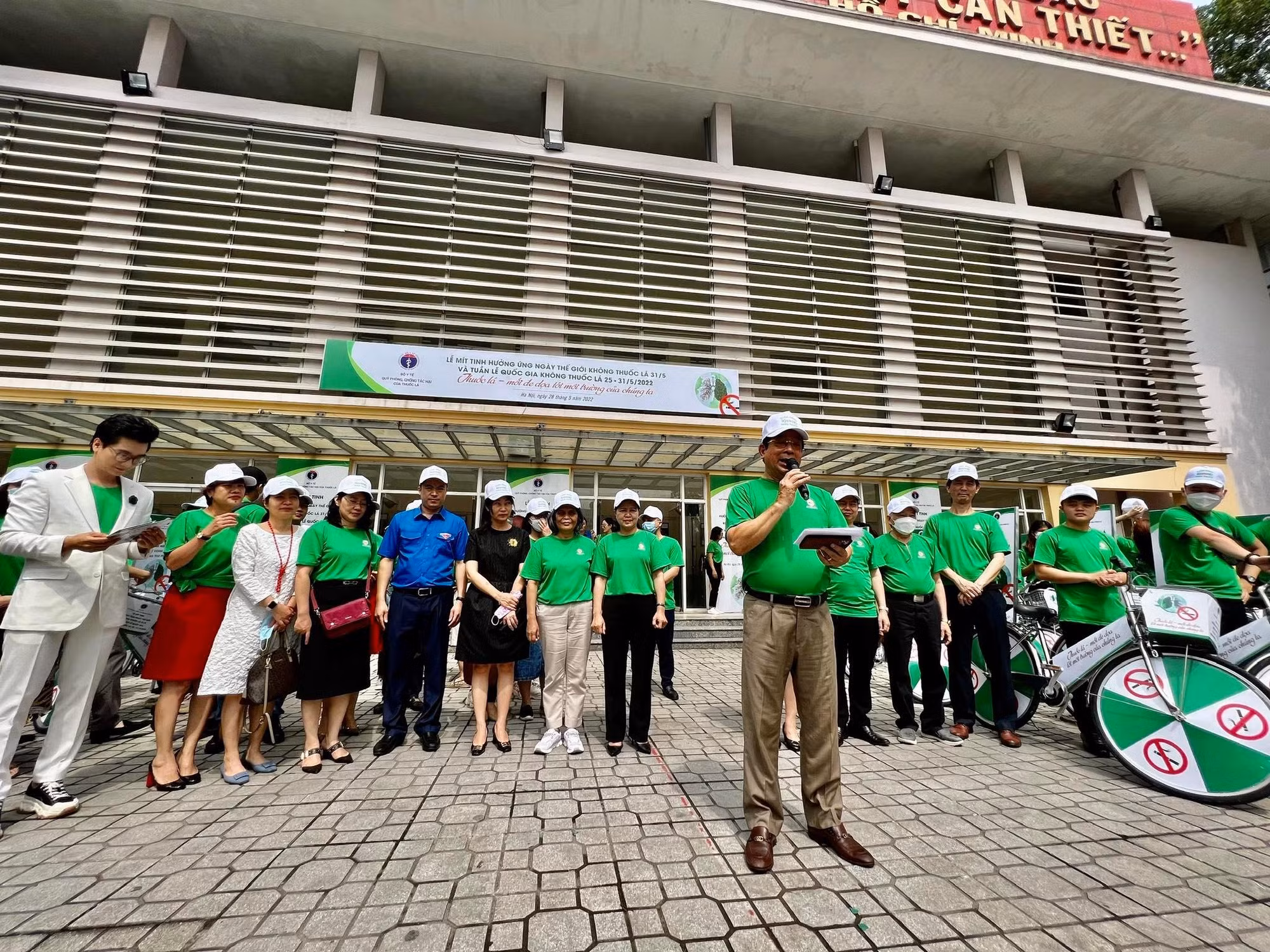 Bộ Y tế kêu gọi hãy bỏ thuốc lá để ngăn ngừa nhiều bệnh tật -0