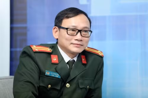 trung tá- nhà văn đào trung hiếu.jpg -0