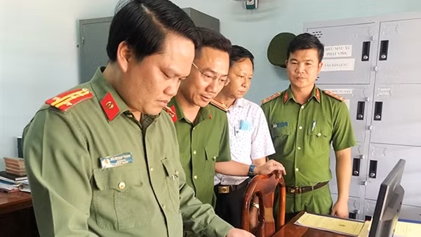 Phân cấp đăng ký xe đến cấp huyện, xã: Bước cải cách mạnh mẽ về thủ tục hành chính ảnh 5