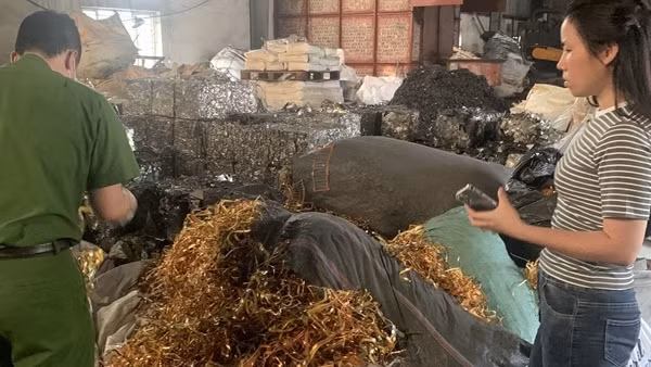 Phát hiện doanh nghiệp nước ngoài tái chế chất thải nguy hại trái phép