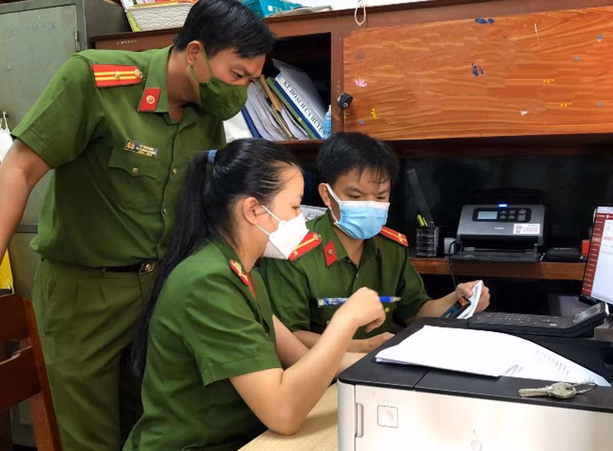 Cổ tích giữa đời thường từ chuyện làm căn cước công dân -0