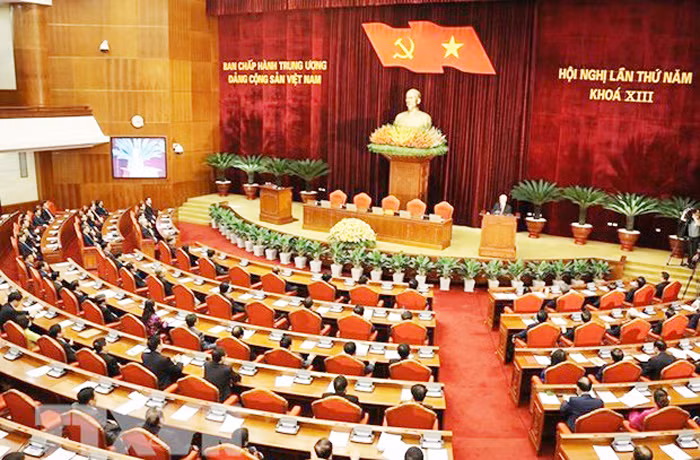 ''Công cuộc củi lửa'', và... -0