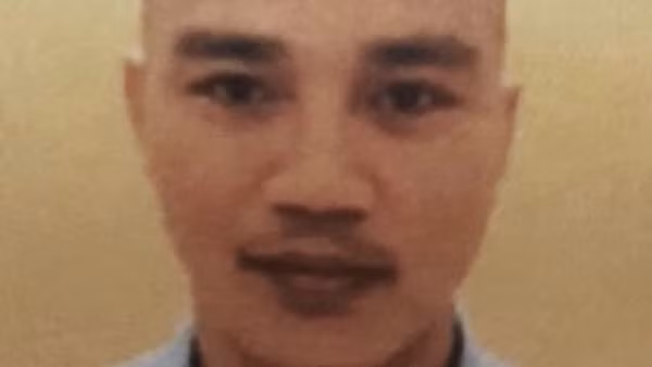 Khởi tố, bắt giam kẻ chém hai bạn nhậu trọng thương ảnh 3