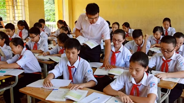 Tăng cường thanh tra, kiểm tra, không để xảy ra lạm thu đầu năm học ảnh 2
