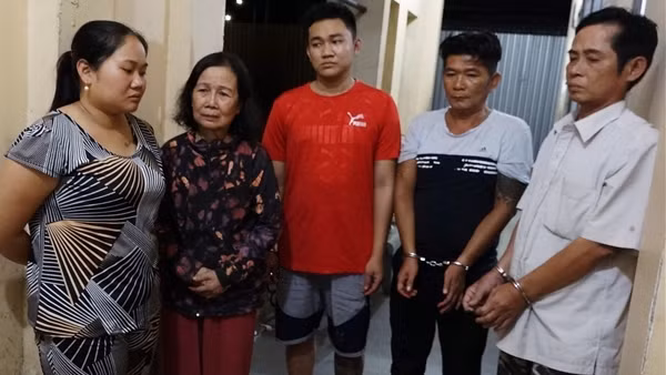Nữ học viên dàn cảnh đánh ghen cưỡng đoạt 700 triệu của thầy giáo ảnh 3