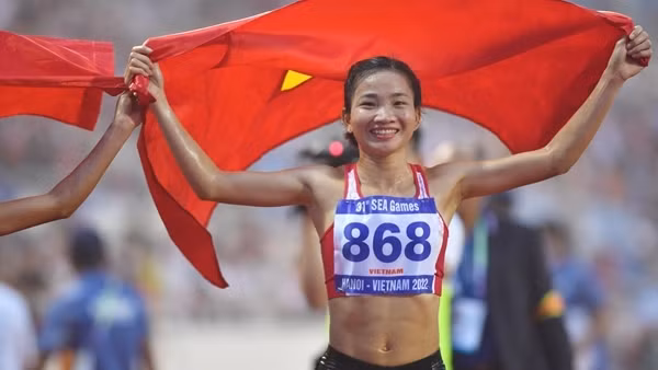 VietJet tặng 1 năm bay cho đội bóng đá nam và nữ vô địch SEA Games 31 ảnh 2