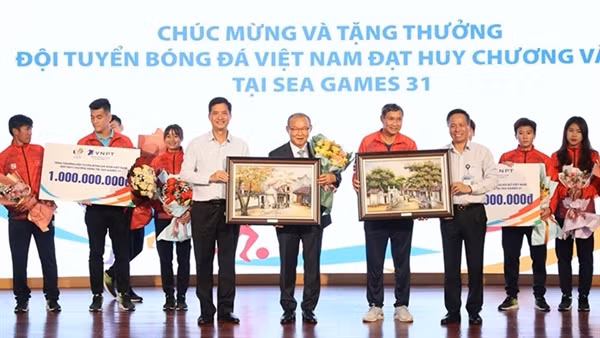 Tuyên dương 4 cầu thủ có đóng góp cho Đội tuyển U23 Việt Nam ảnh 2