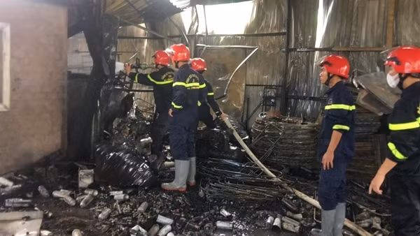 Cháy cơ sở sang chiết gas