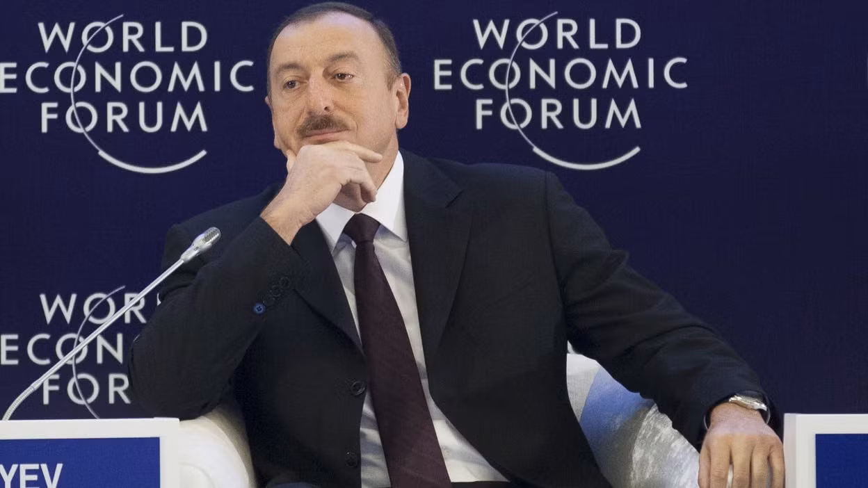 Vết trượt dài của thể thao Azerbaijan -0
