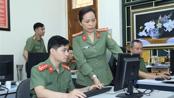 Thừa Thiên-Huế đẩy mạnh chuyển đổi số để phát triển kinh tế - xã hội ảnh 2