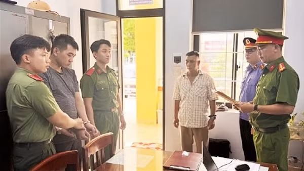 Bắt kẻ cuồng ghen, phóng hoả khiến 4 người thương vong