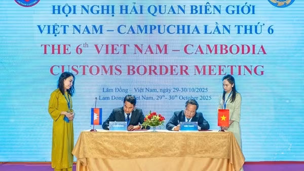 Hải quan Việt Nam - Campuchia tăng cường hợp tác&nbsp;trong đấu tranh chống buôn lậu