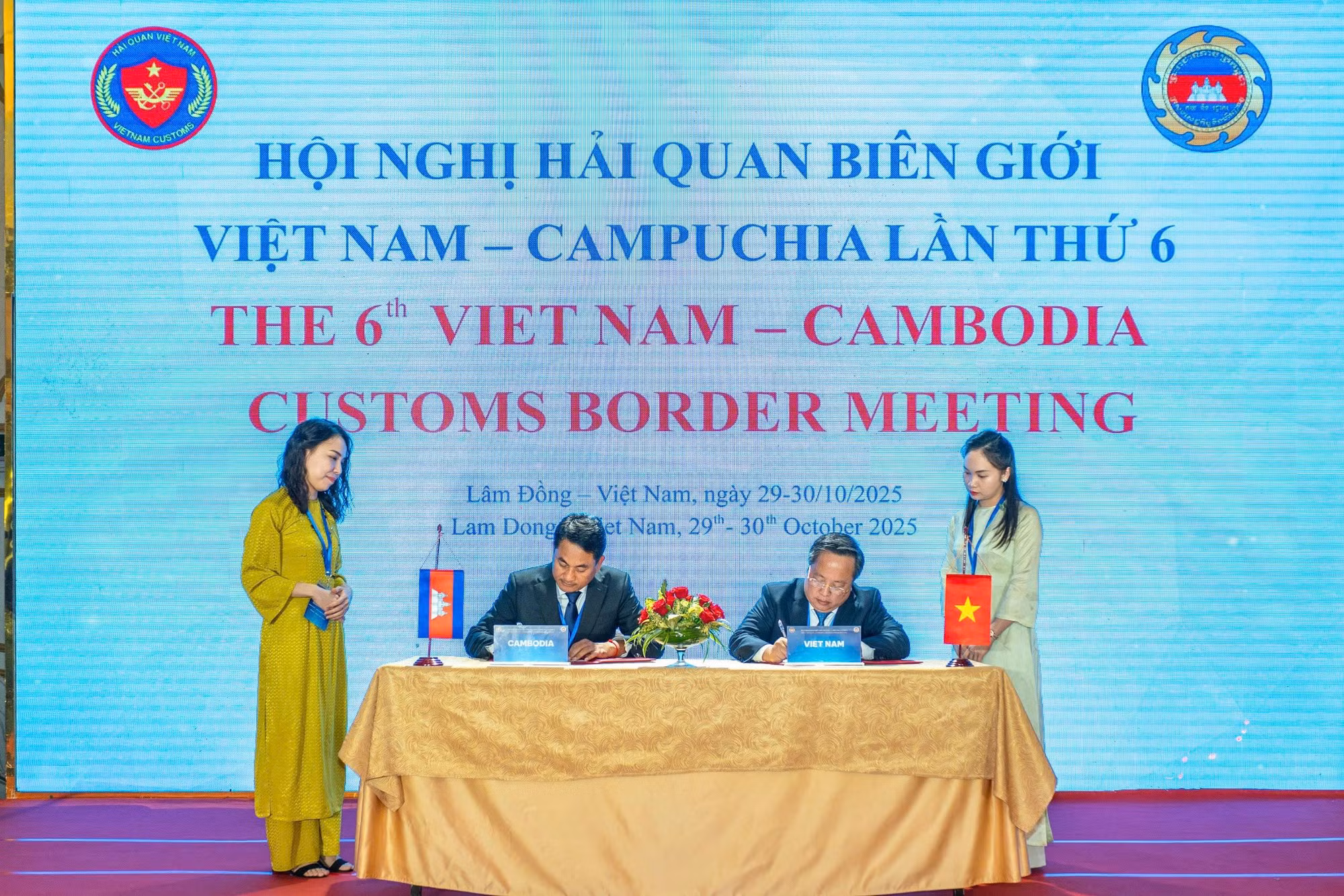 Hải quan Việt Nam - Campuchia tăng cường hợp tác&nbsp;trong đấu tranh chống buôn lậu -1